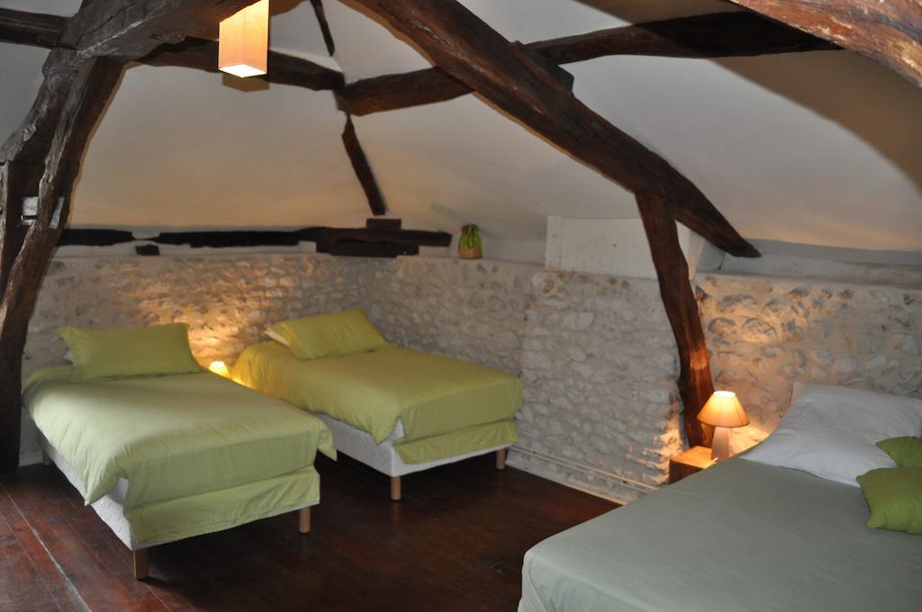 Champagne-et-Fontaine Chambres D'Hotes La Grange Au Bois الغرفة الصورة