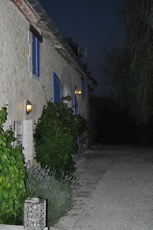 Champagne-et-Fontaine Chambres D'Hotes La Grange Au Bois المظهر الخارجي الصورة