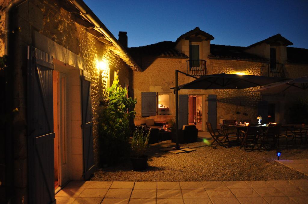 Champagne-et-Fontaine Chambres D'Hotes La Grange Au Bois المظهر الخارجي الصورة